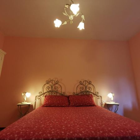 L'Albero Del Cioccolato Bed and Breakfast Pigna Exteriör bild