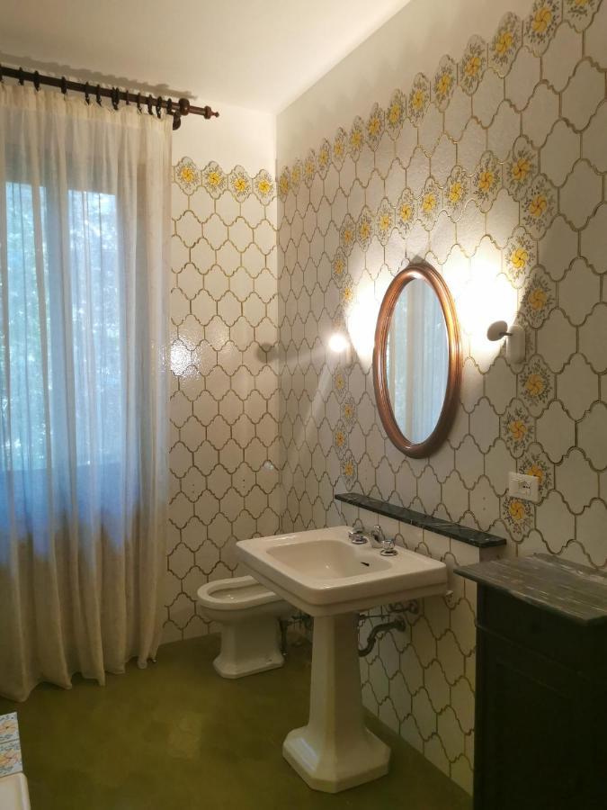 L'Albero Del Cioccolato Bed and Breakfast Pigna Exteriör bild
