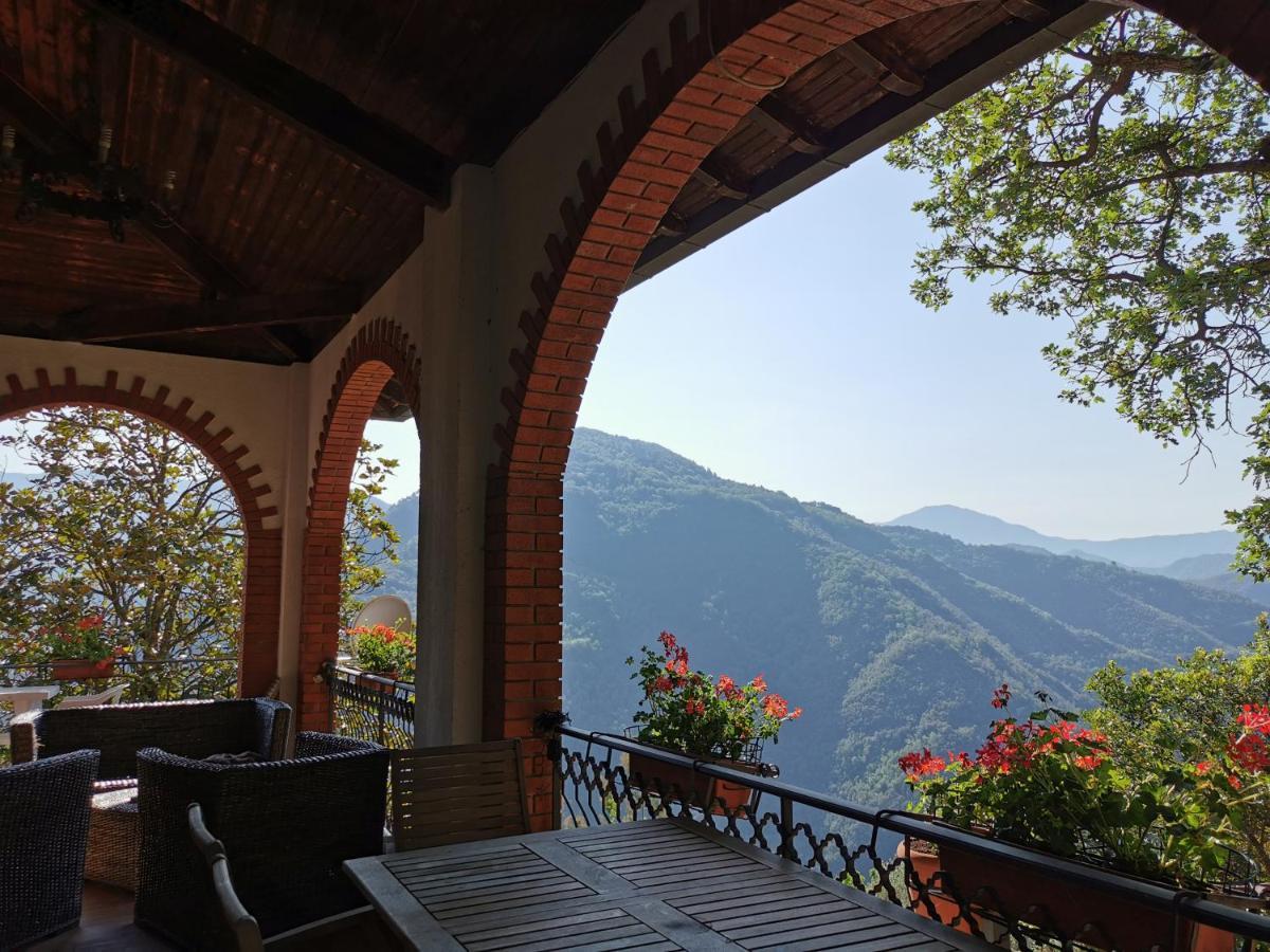 L'Albero Del Cioccolato Bed and Breakfast Pigna Exteriör bild